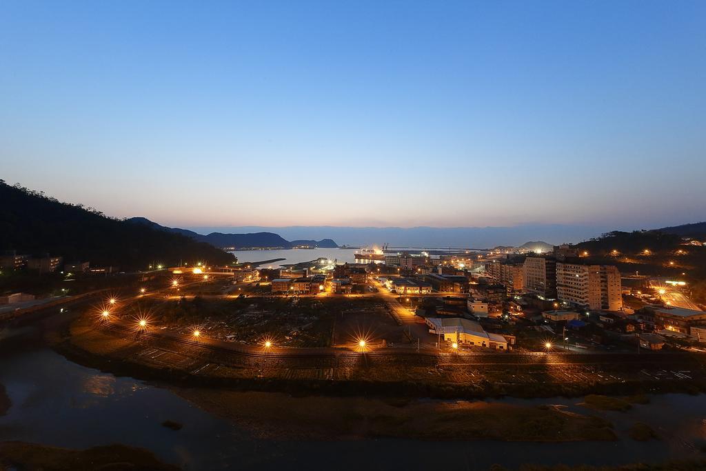 Lakeshore Hotel סואו מראה חיצוני תמונה